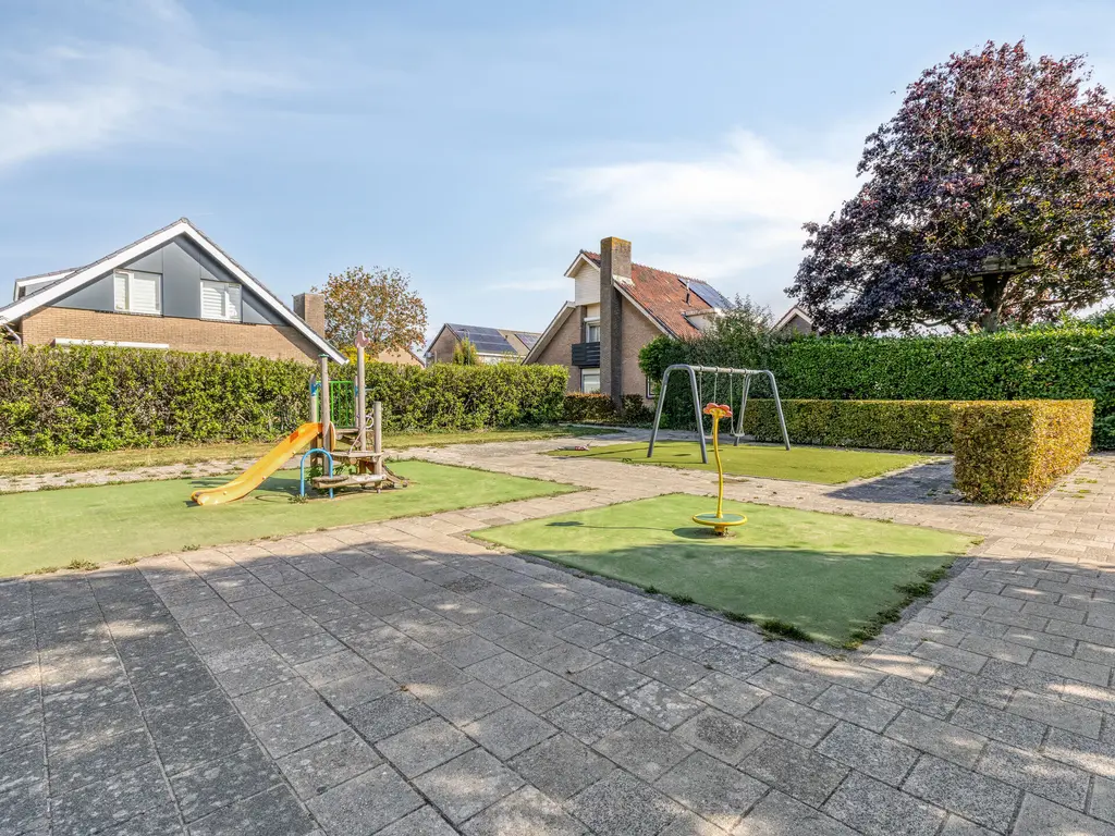 Machteld van Gelrestraat 48, THOLEN