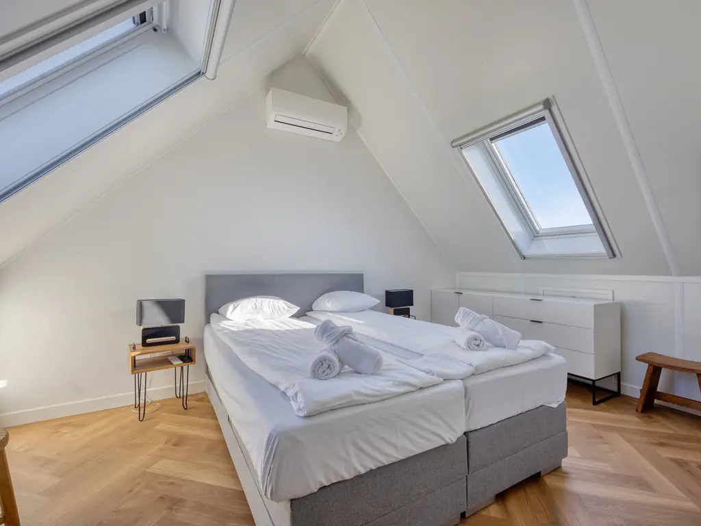 Oesterdam 91, THOLEN