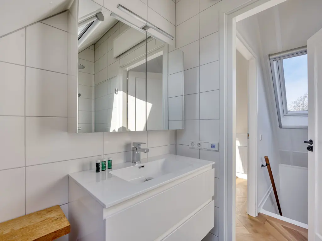 Oesterdam 91, THOLEN