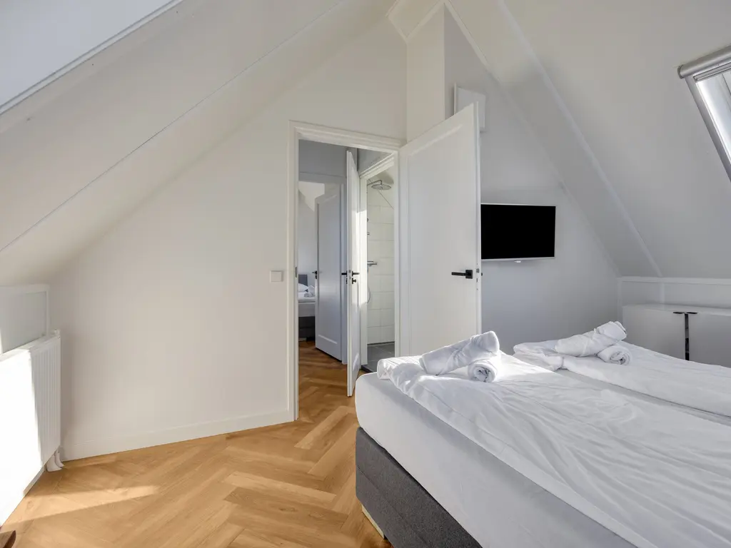 Oesterdam 91, THOLEN