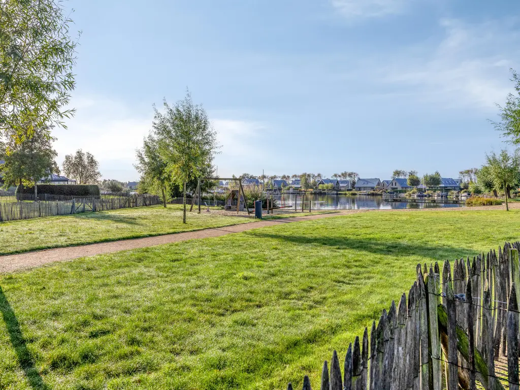 Oesterdam 91, THOLEN