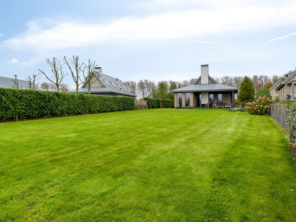 Oesterdam 63, THOLEN