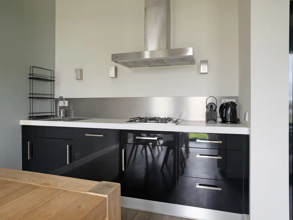 Oesterdam 63, THOLEN