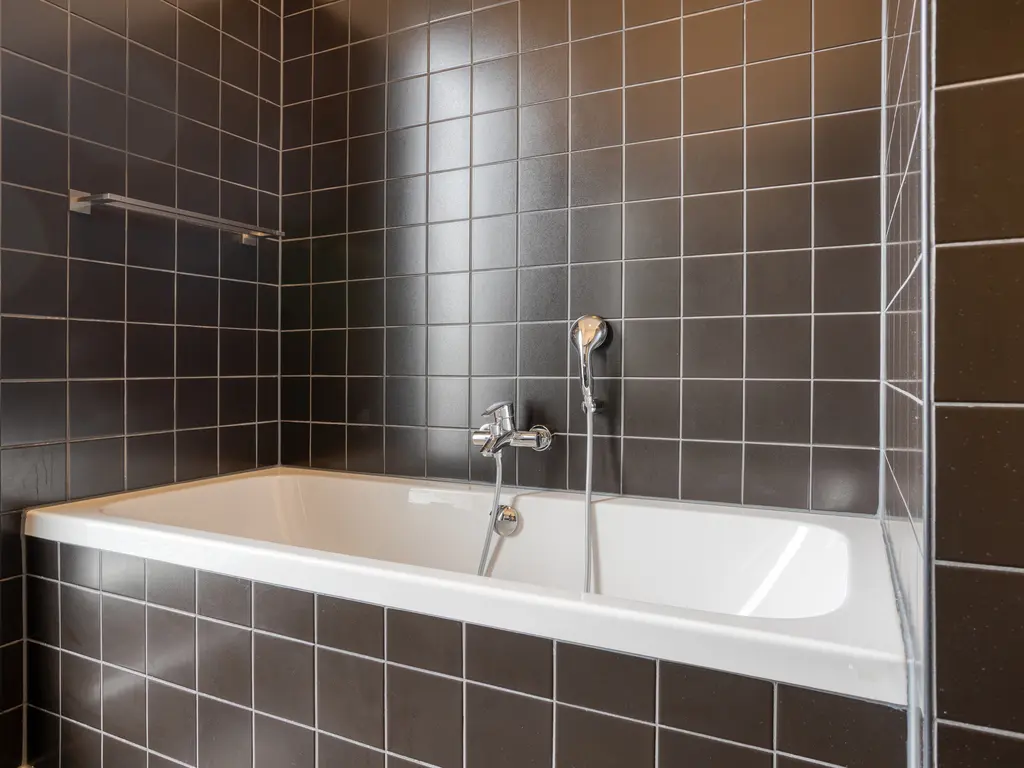 Oesterdam 63, THOLEN