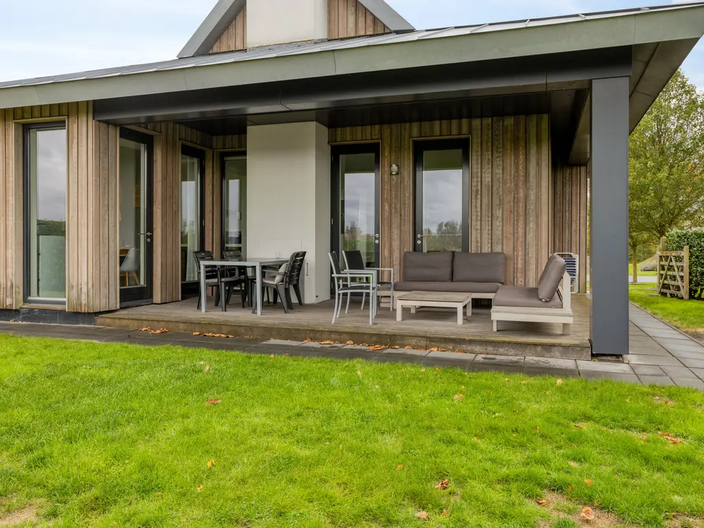 Oesterdam 63, THOLEN