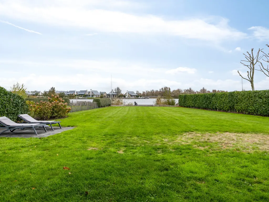 Oesterdam 63, THOLEN