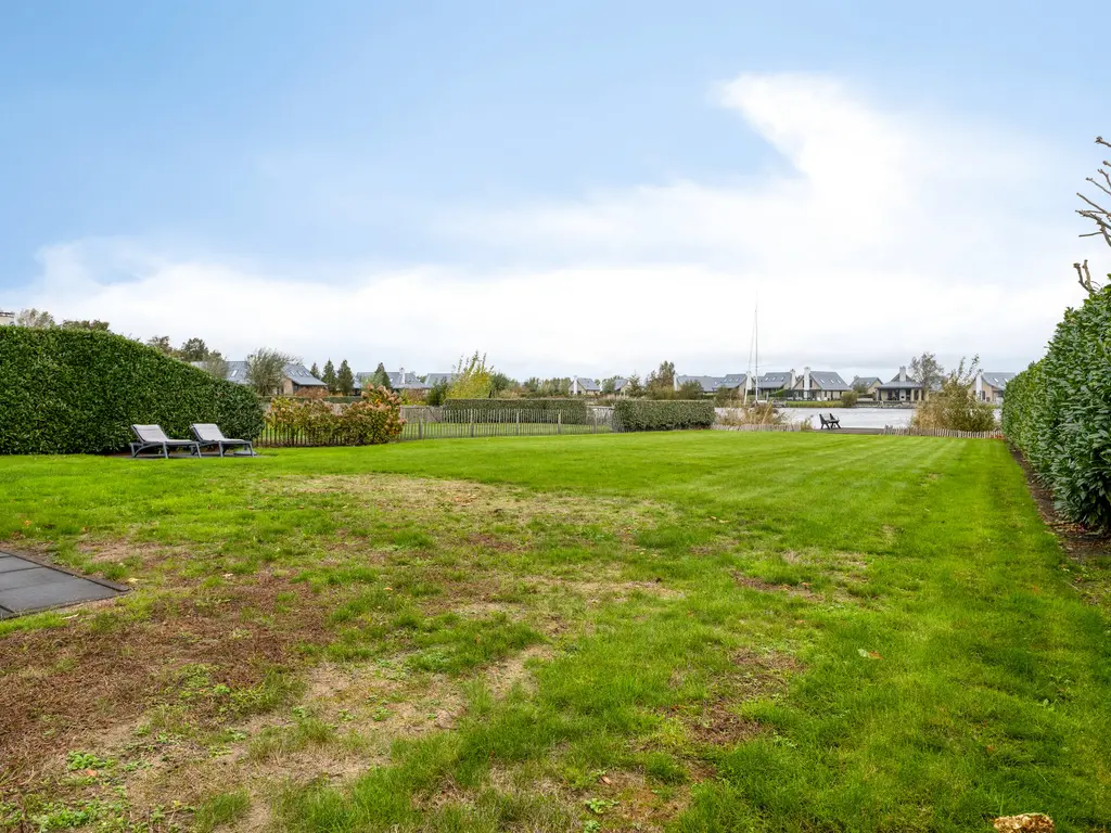 Oesterdam 63, THOLEN