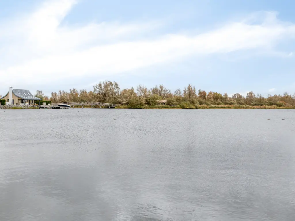 Oesterdam 63, THOLEN