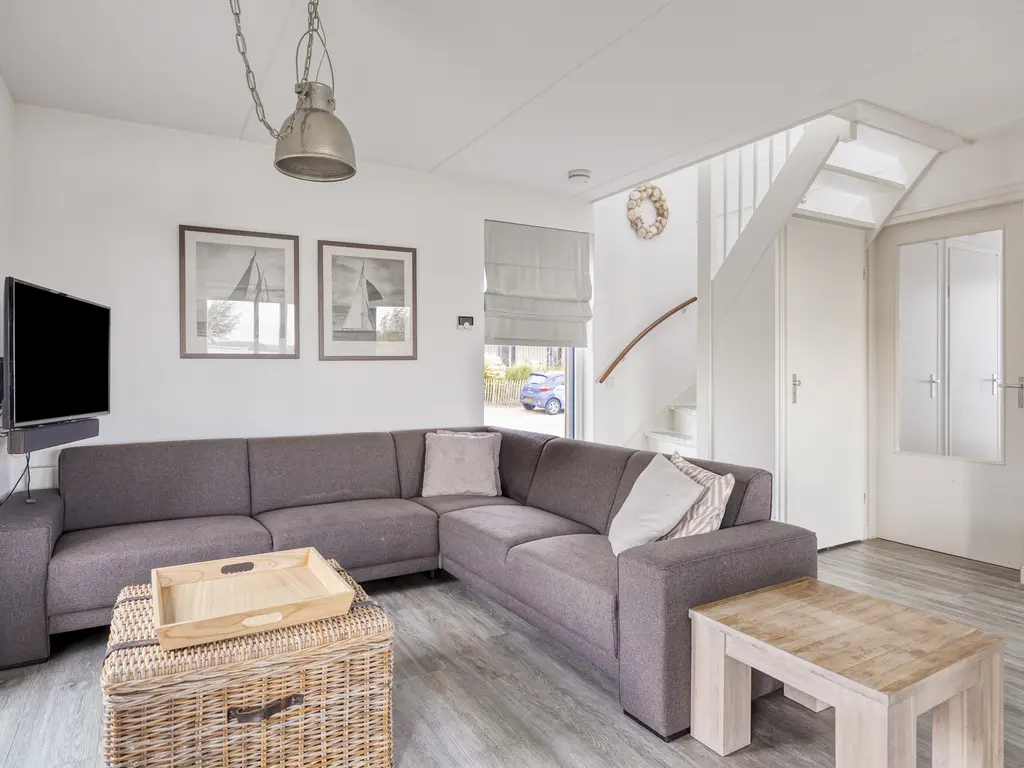 Oesterdam 77, THOLEN