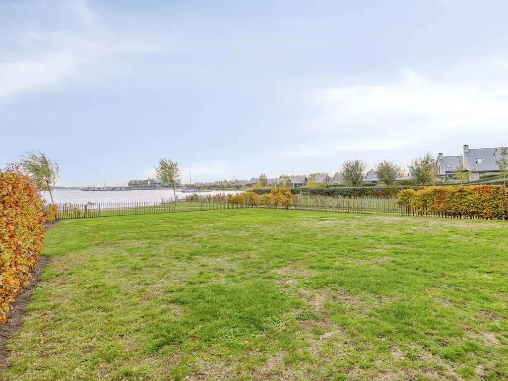 Oesterdam 77, THOLEN