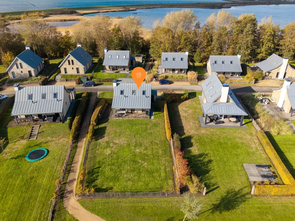 Oesterdam 77, THOLEN