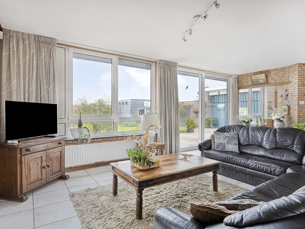 Dorpsweg 11, OUD-VOSSEMEER