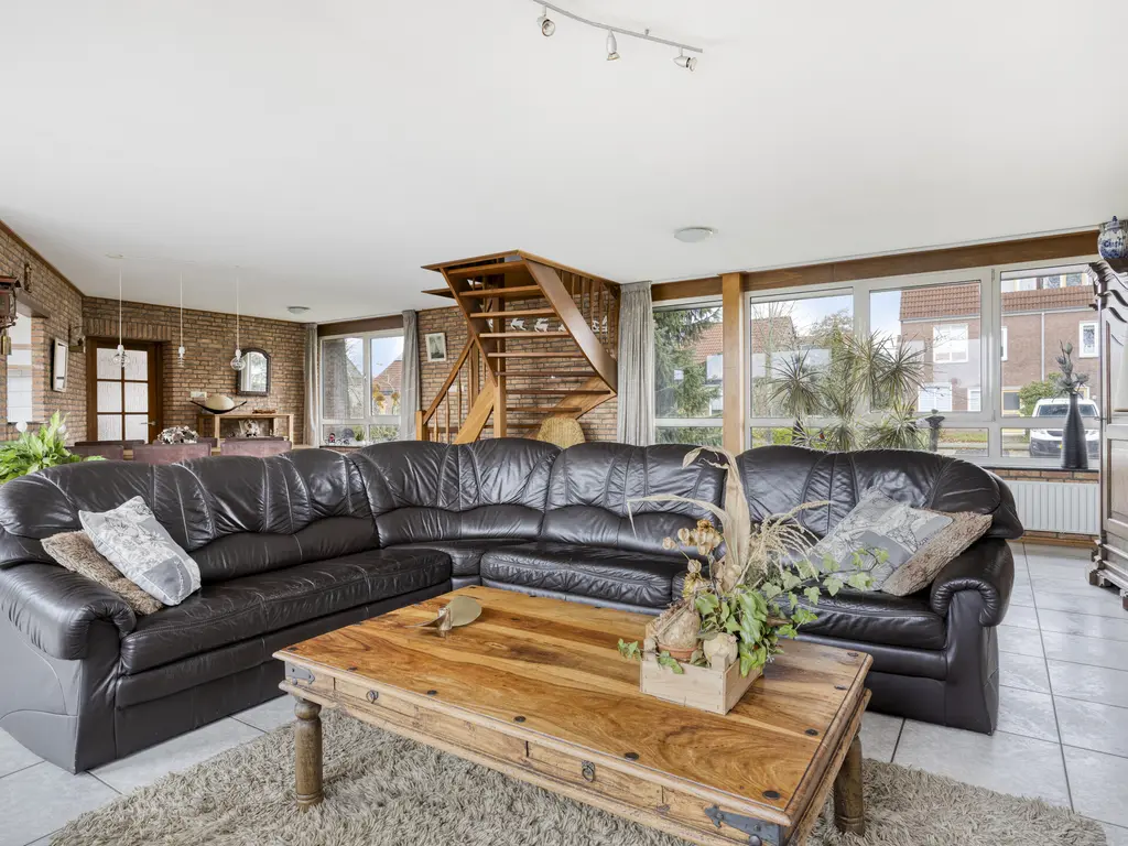 Dorpsweg 11, OUD-VOSSEMEER