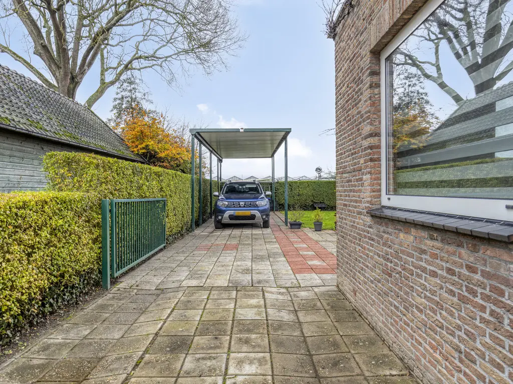 Dorpsweg 11, OUD-VOSSEMEER
