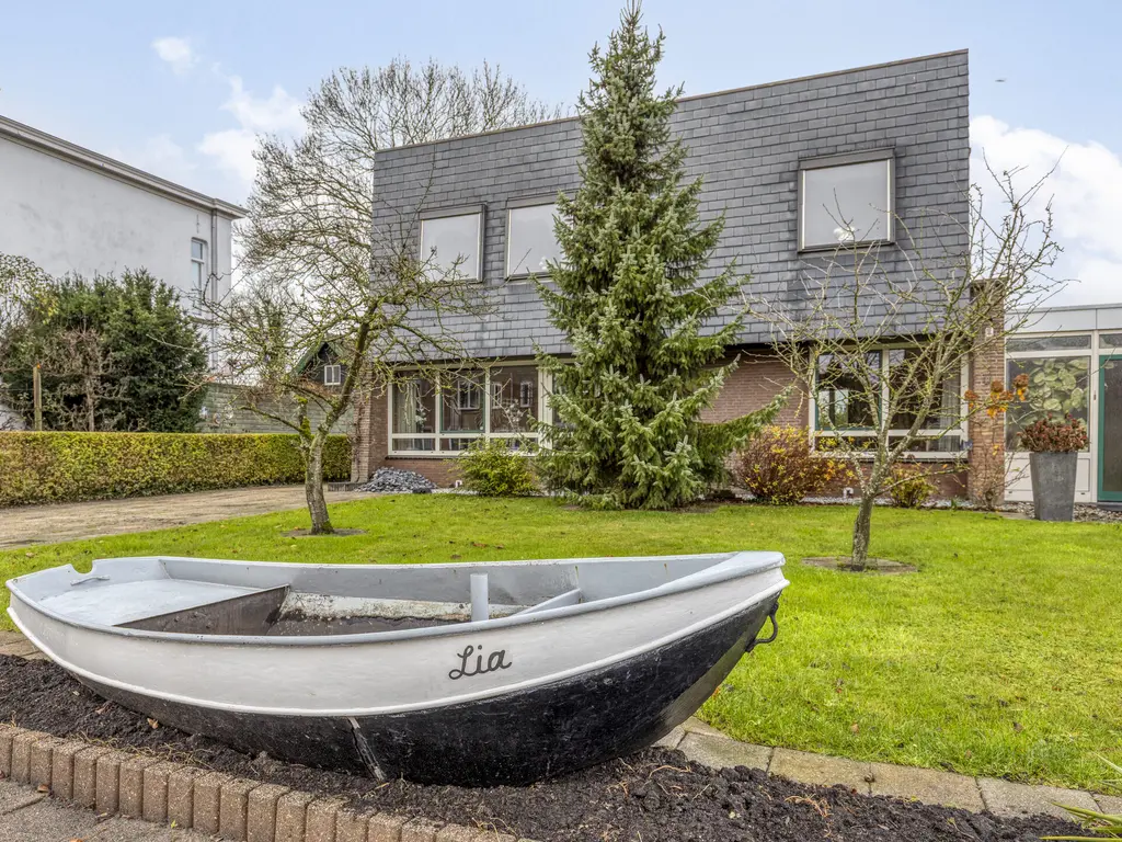 Dorpsweg 11, OUD-VOSSEMEER