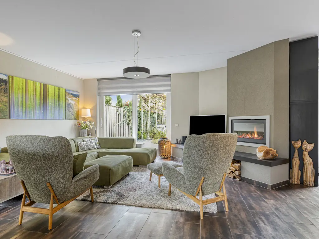 Van Zeylstraat 26, OUD-VOSSEMEER