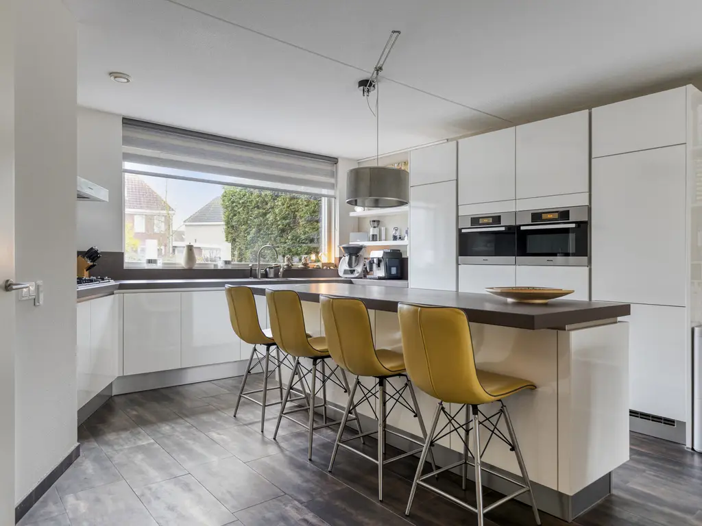 Van Zeylstraat 26, OUD-VOSSEMEER