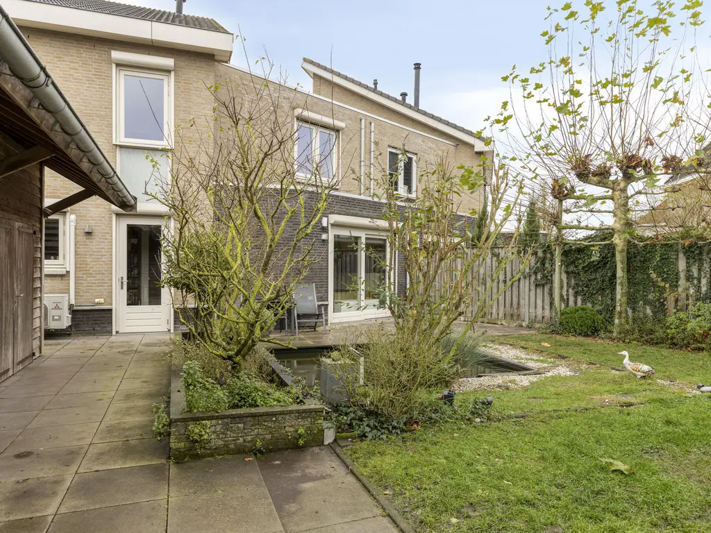 Van Zeylstraat 26, OUD-VOSSEMEER