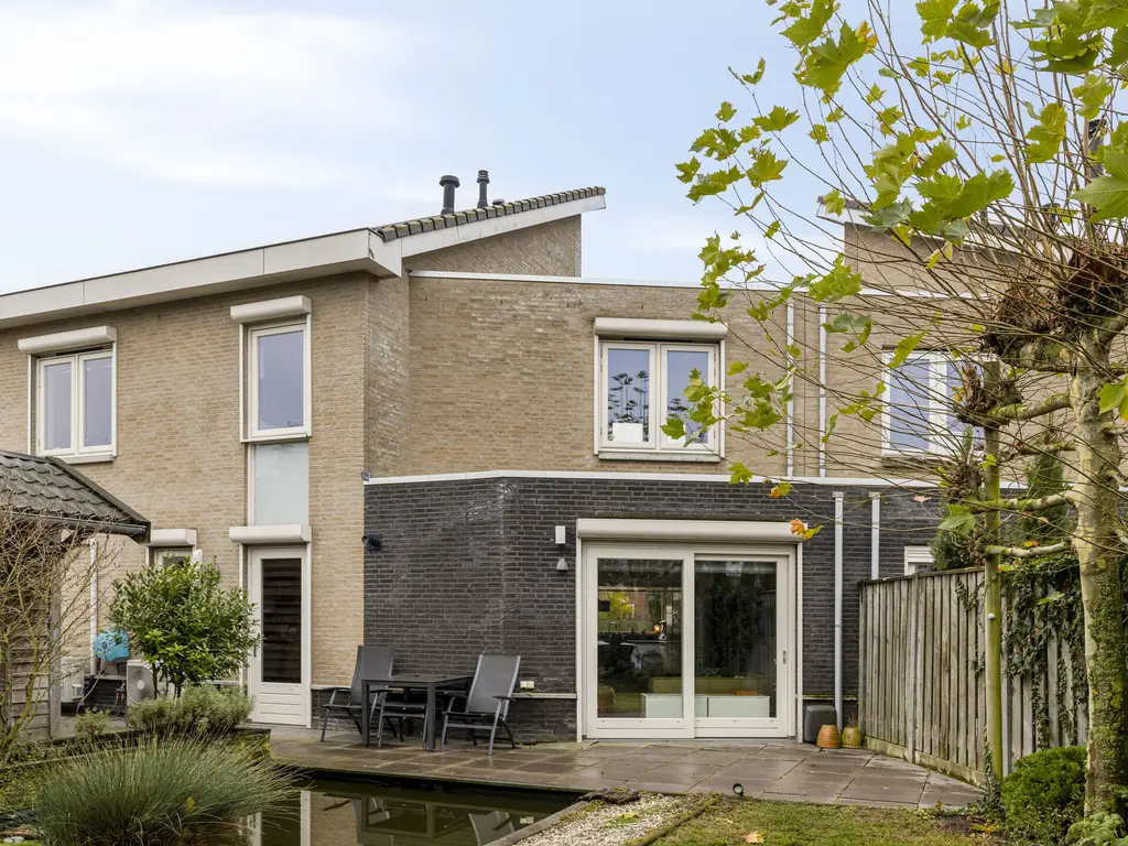 Van Zeylstraat 26, OUD-VOSSEMEER