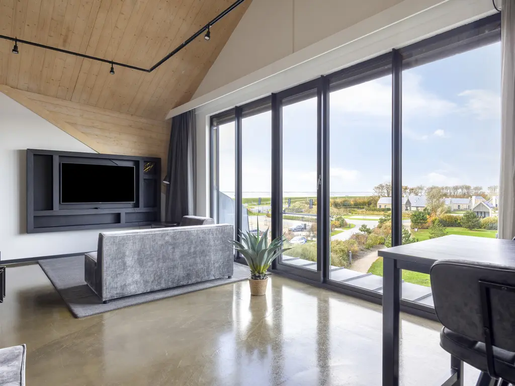 Oesterdam 25a, THOLEN