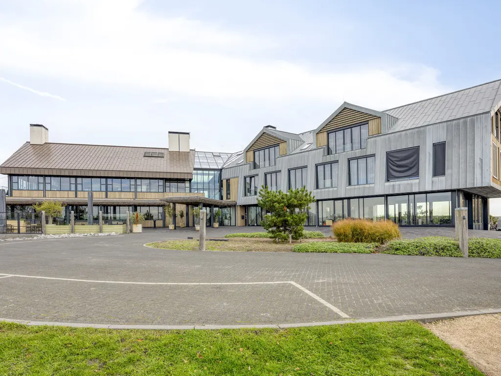 Oesterdam 25a, THOLEN