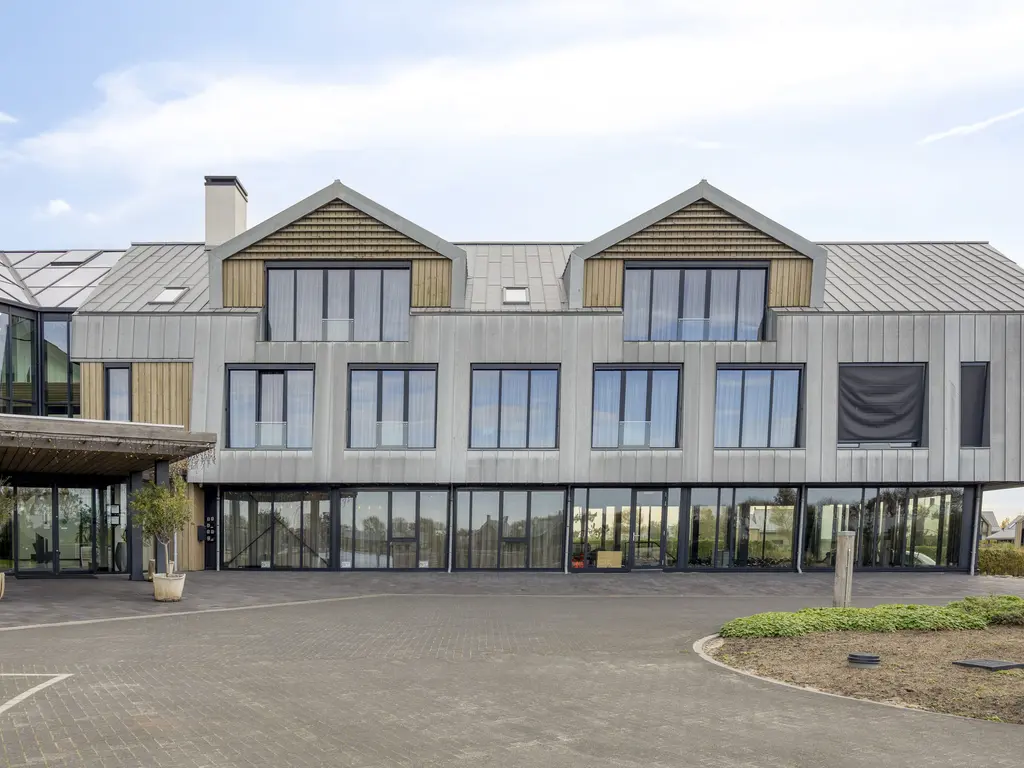 Oesterdam 25a, THOLEN