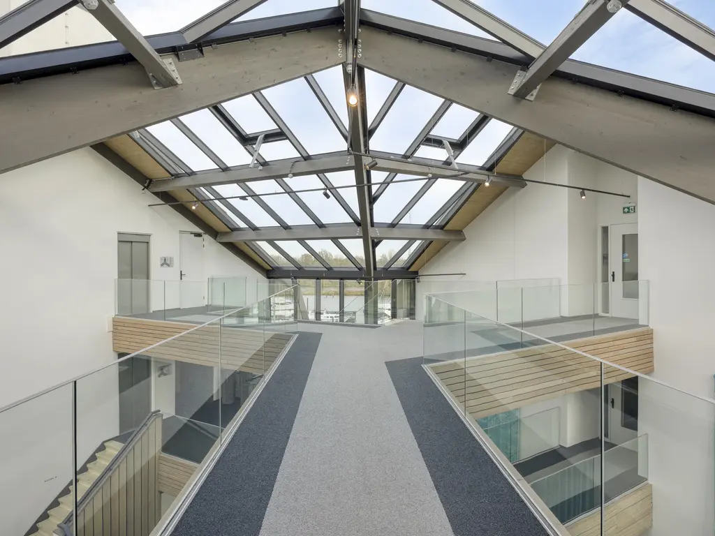 Oesterdam 25a, THOLEN