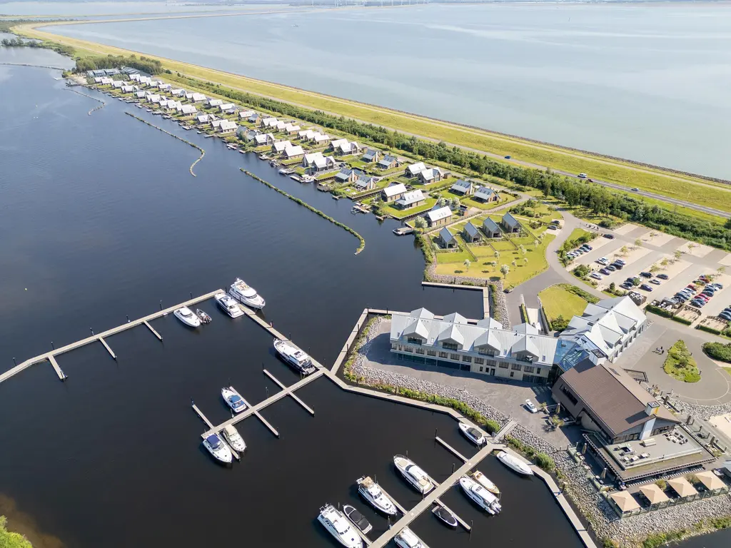 Oesterdam 25a, THOLEN