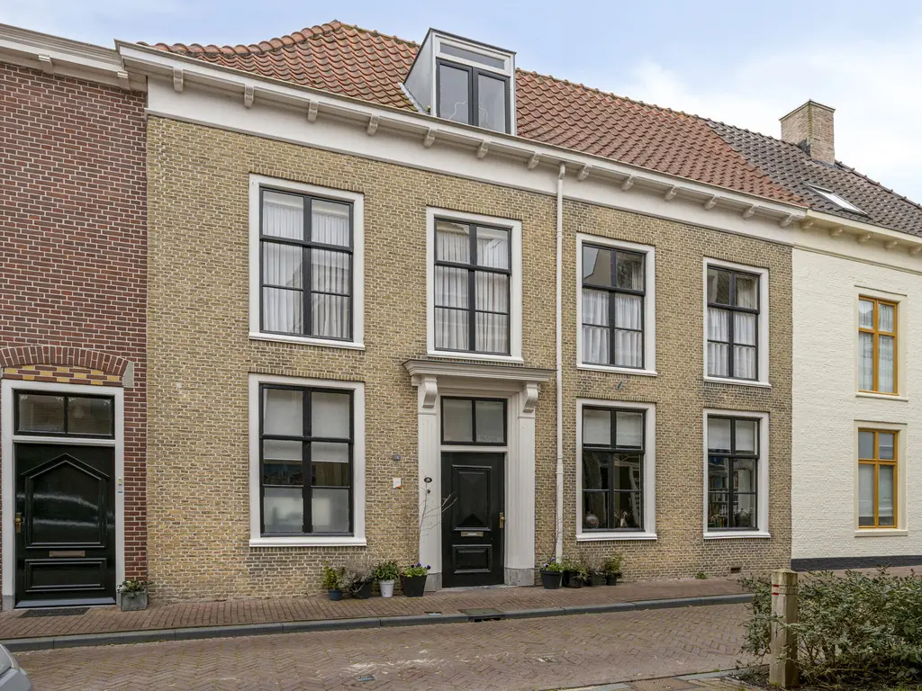 Dalemsestraat 16, THOLEN