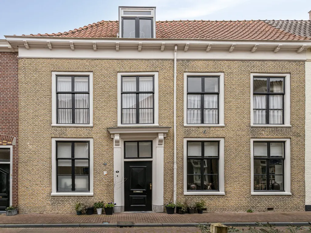 Dalemsestraat 16, THOLEN