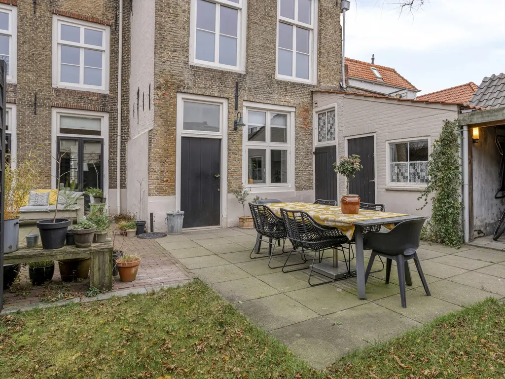 Dalemsestraat 16, THOLEN