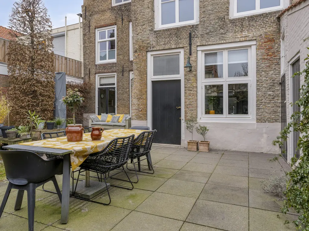 Dalemsestraat 16, THOLEN