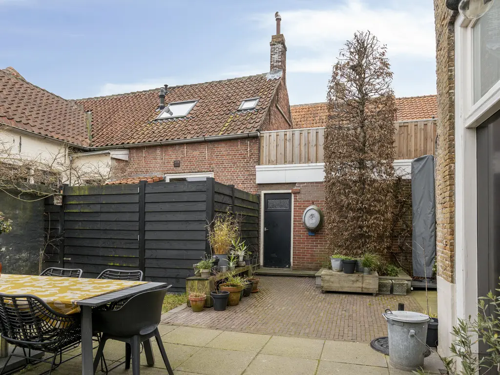 Dalemsestraat 16, THOLEN