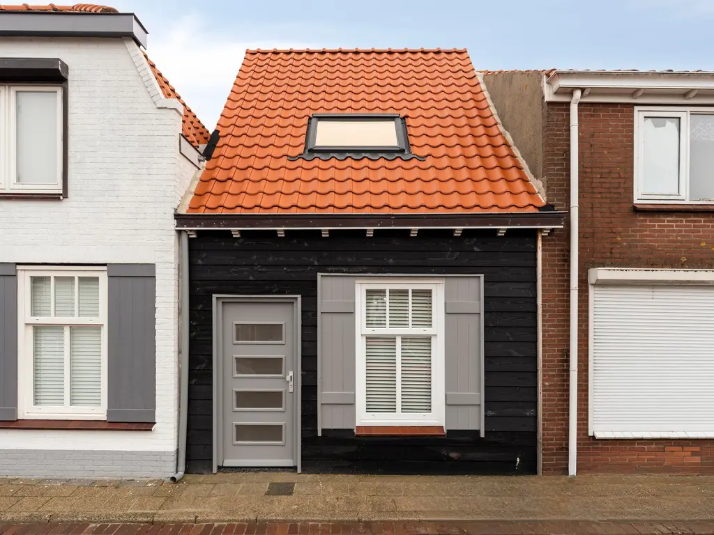 Molendijk 12, STAVENISSE