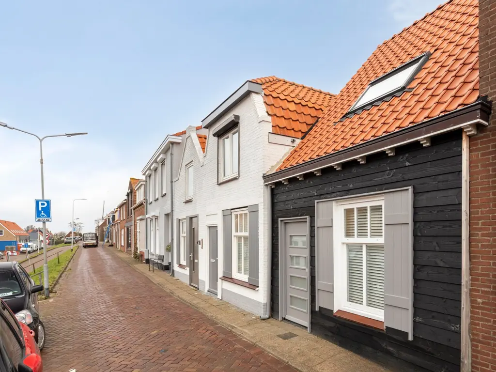 Molendijk 12, STAVENISSE