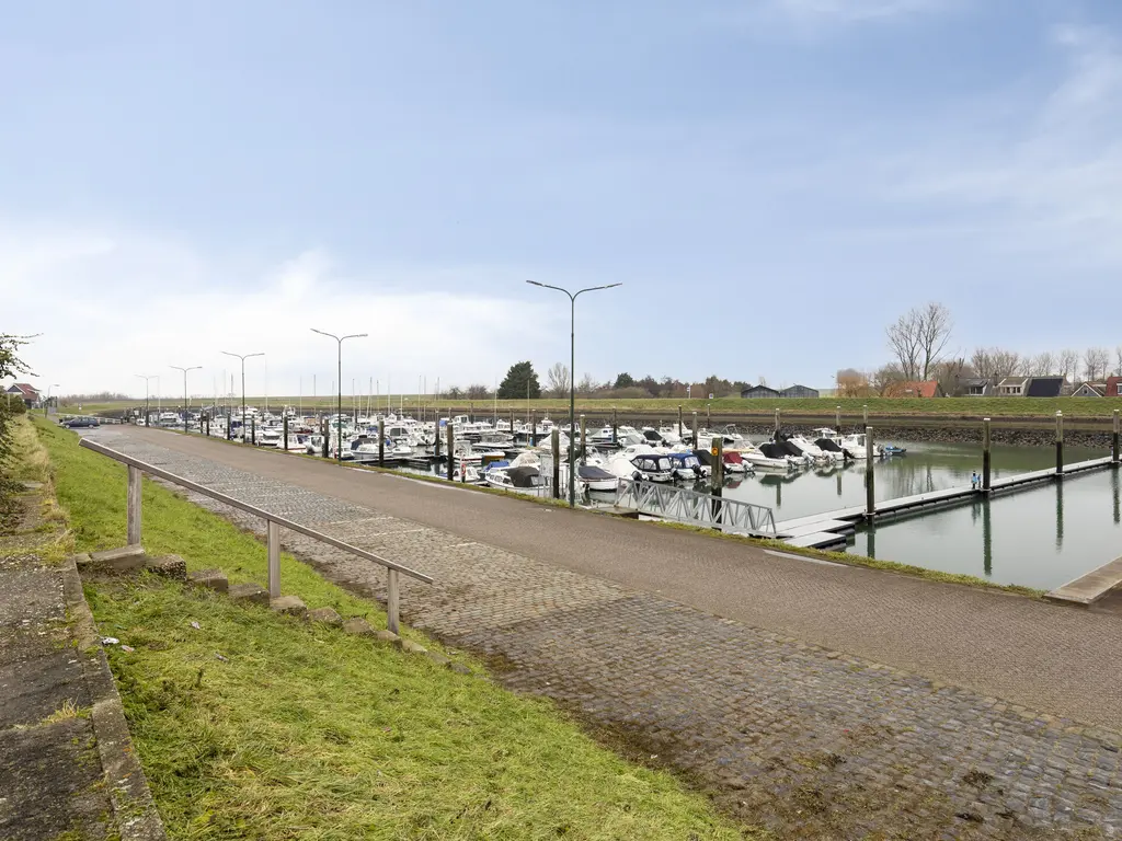 Molendijk 12, STAVENISSE