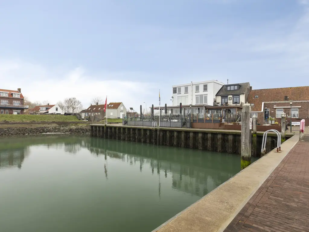 Molendijk 12, STAVENISSE