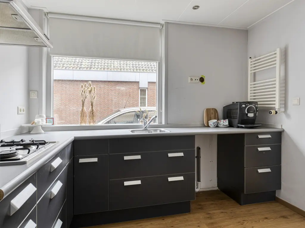 Minneputtestraat 1, THOLEN