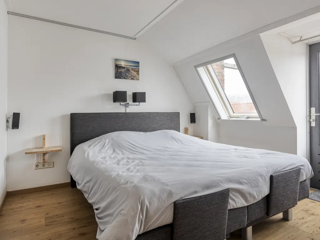 Minneputtestraat 1, THOLEN