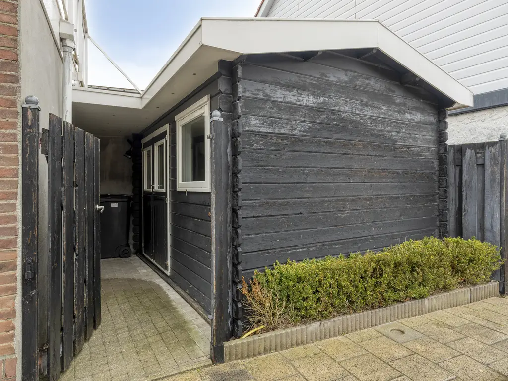 Minneputtestraat 1, THOLEN