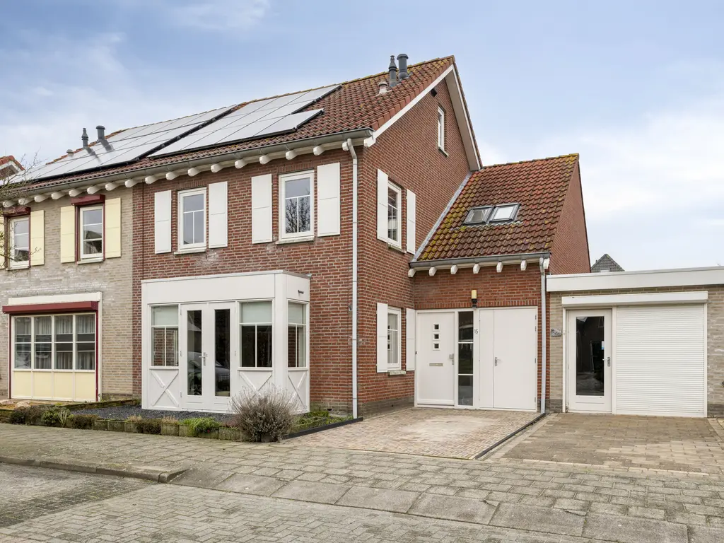 Van Zeylstraat 15, OUD-VOSSEMEER