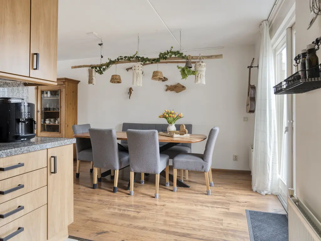 Van Zeylstraat 15, OUD-VOSSEMEER