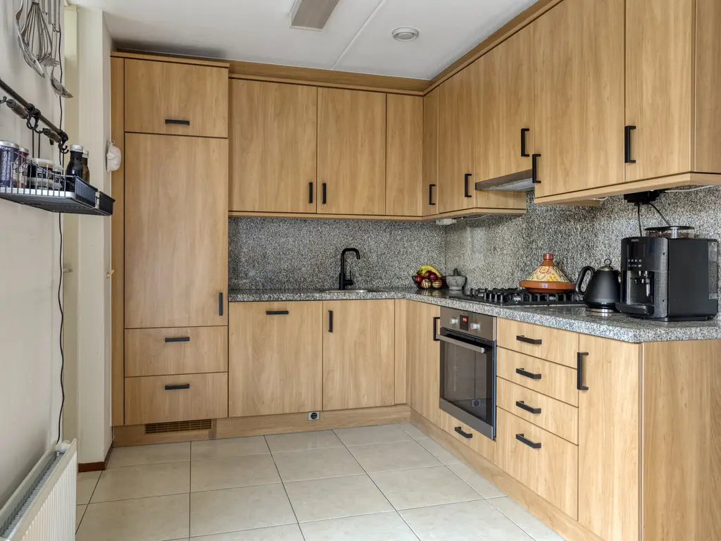 Van Zeylstraat 15, OUD-VOSSEMEER