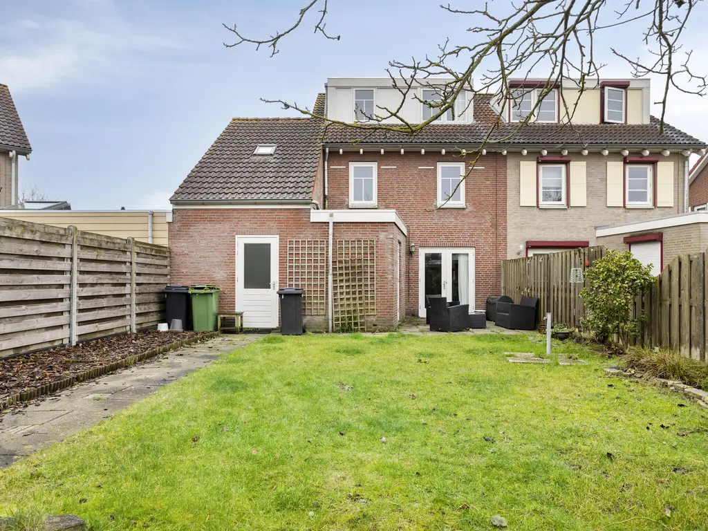 Van Zeylstraat 15, OUD-VOSSEMEER