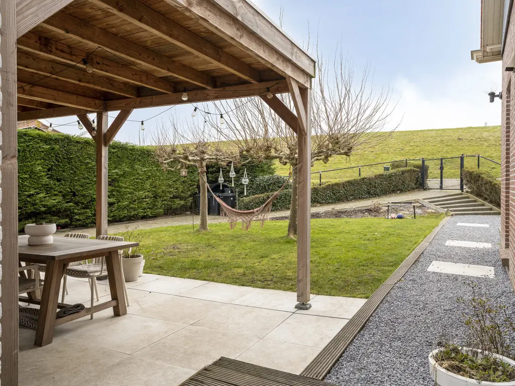 Onder de Zeedijk 8, POORTVLIET