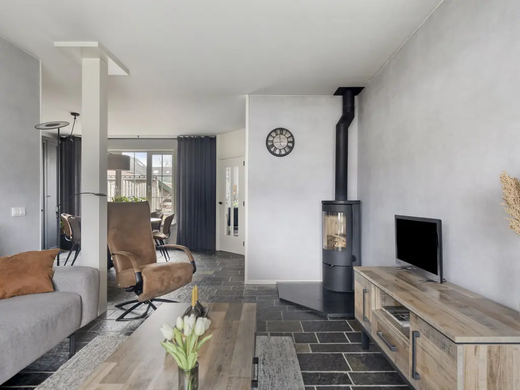 Koningin Julianastraat 113, THOLEN