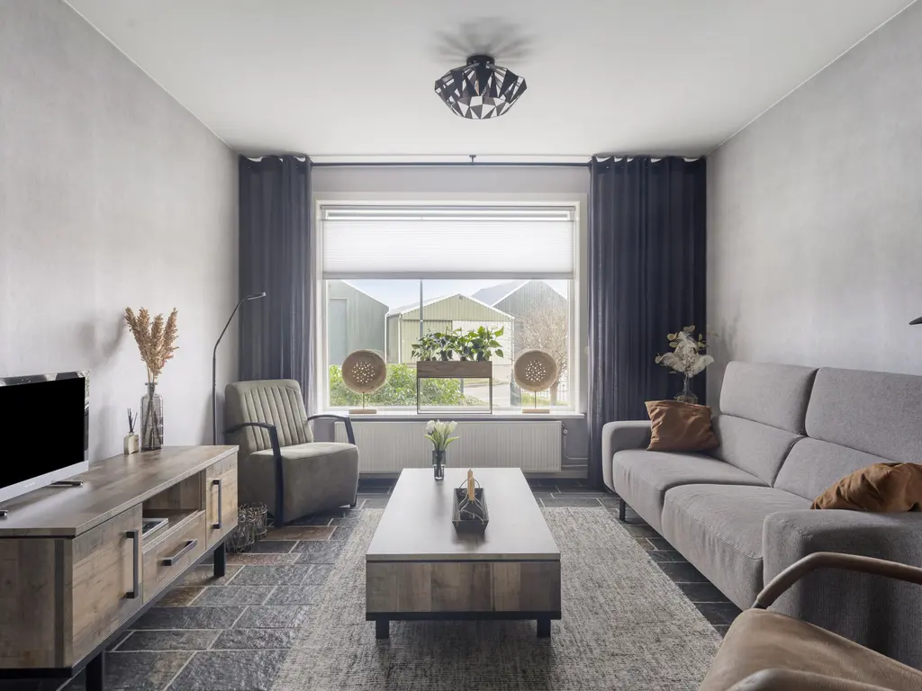 Koningin Julianastraat 113, THOLEN