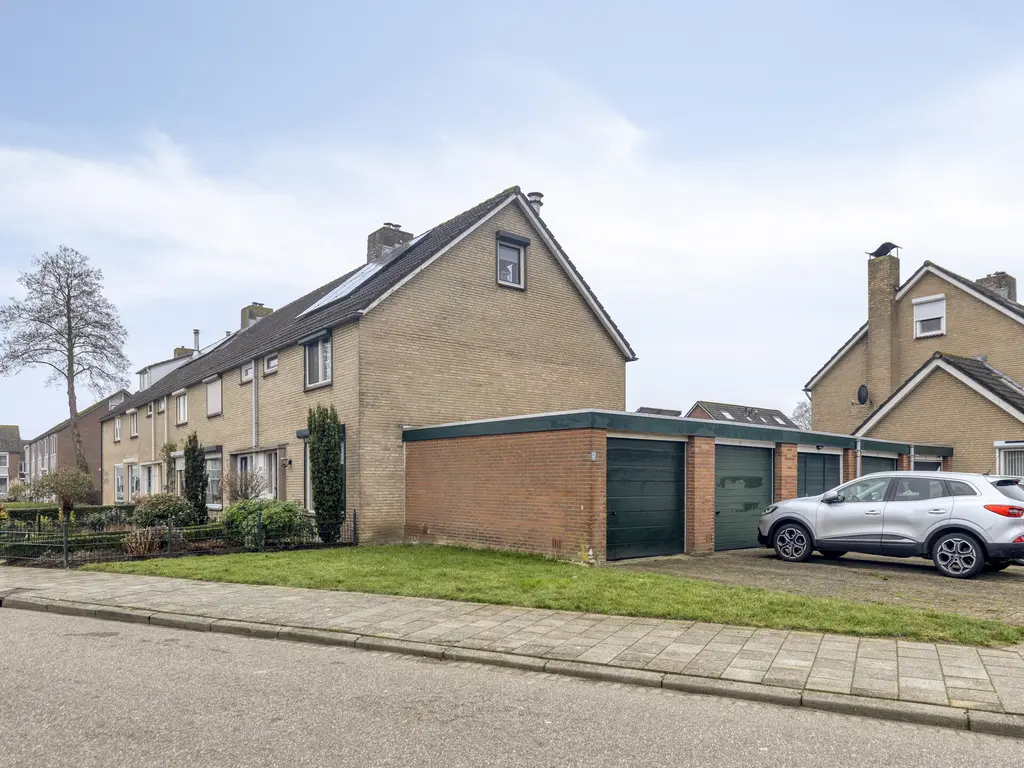 Koningin Julianastraat 113, THOLEN