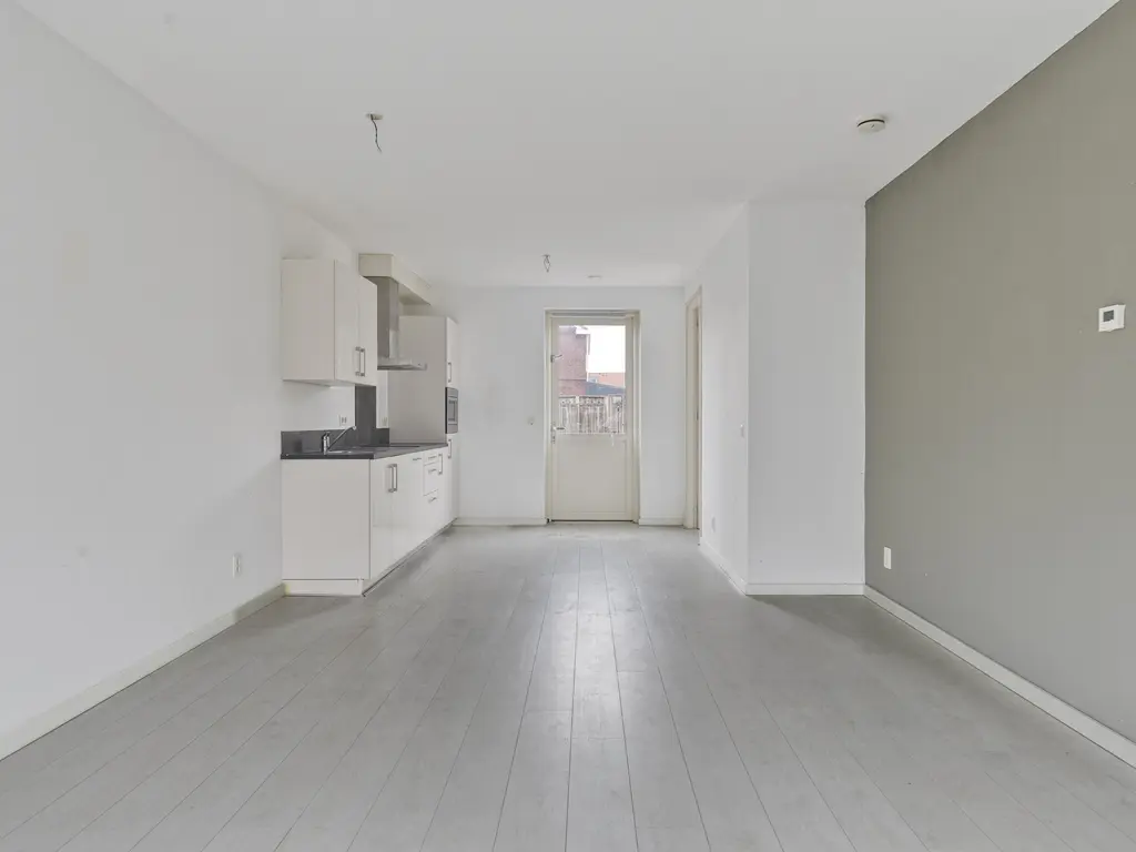 Dokter Bernhardistraat 18, STAVENISSE