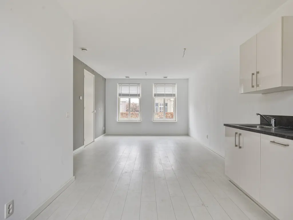 Dokter Bernhardistraat 18, STAVENISSE